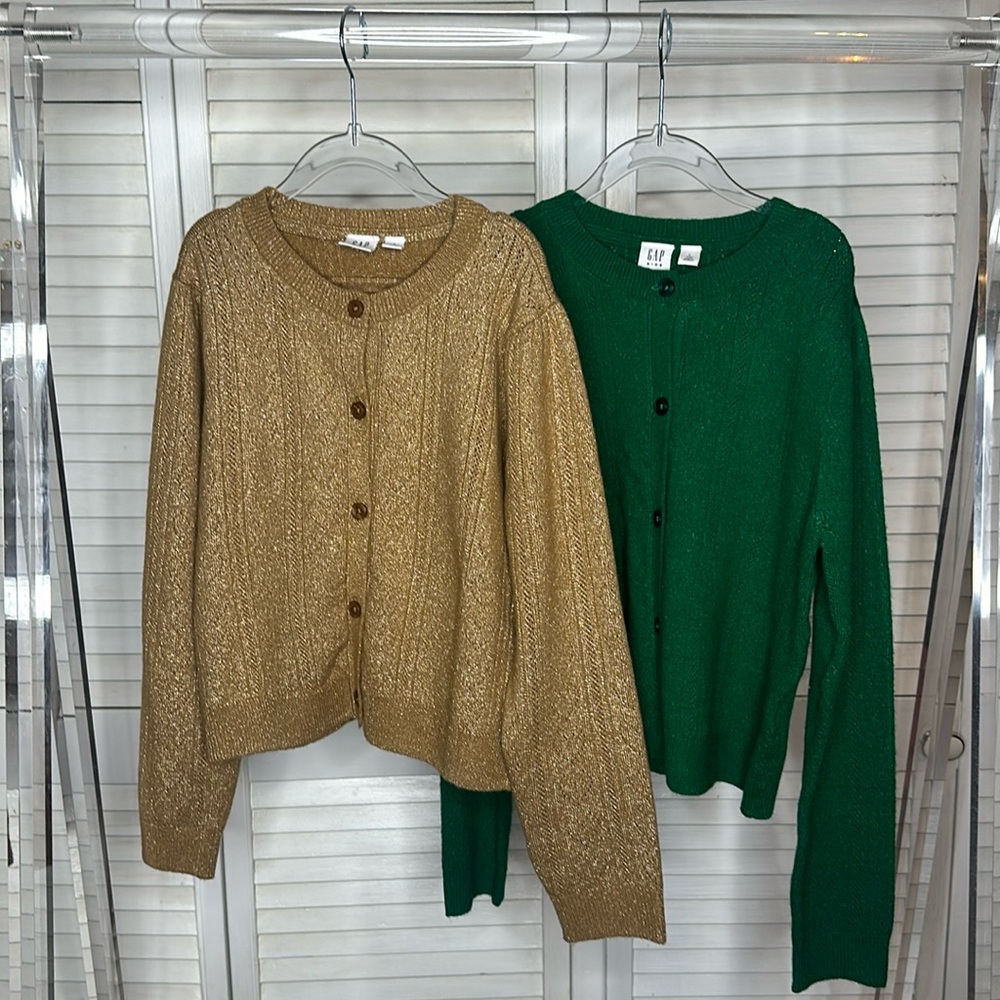 2 gap holiday sweaters never worn (sold as a set)